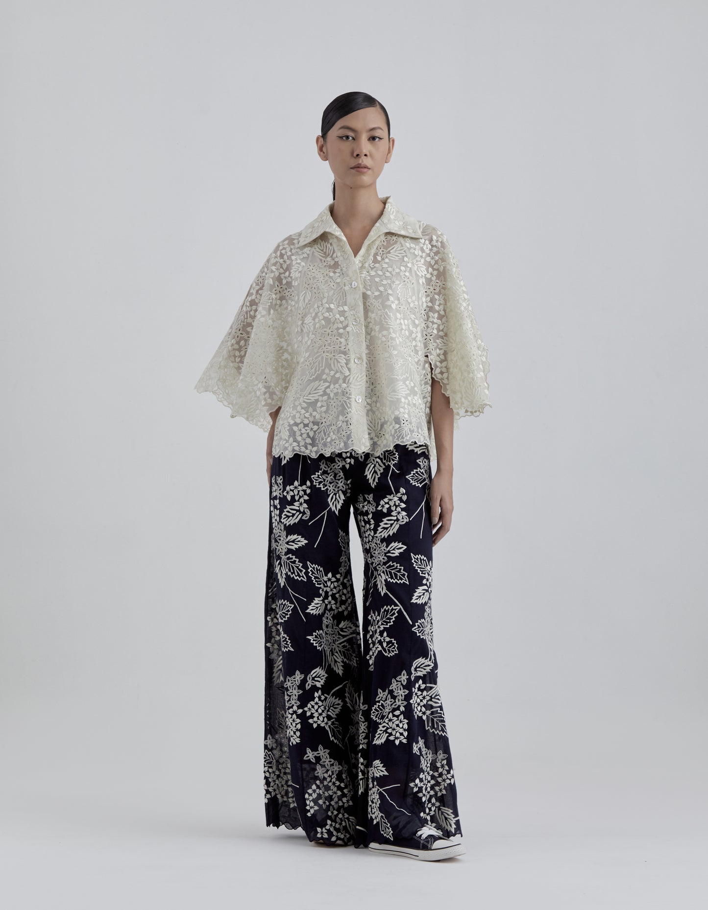 Ecru Damask Stitched Cutwork Cape Top